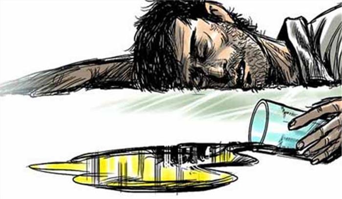 जहरीली शराब पीने से हुयी मौत, 8 पुलिसकर्मी लाइन हाजिर