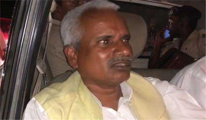 औरंगाबाद से हम प्रत्याशी उपेंद्र प्रसाद समेत तीन घायल औरंगाबाद से हम प्रत्याशी उपेंद्र प्रसाद समेत तीन घायल