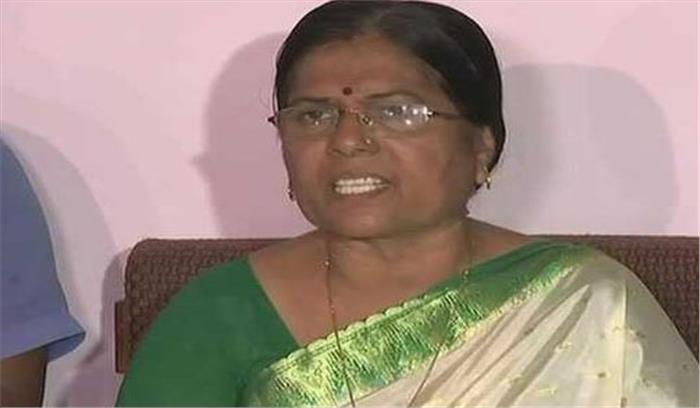 मुजफ्फपुर रेप केस:  बिहार की समाज कल्याण मंत्री मंजू वर्मा ने दिया इस्तीफा