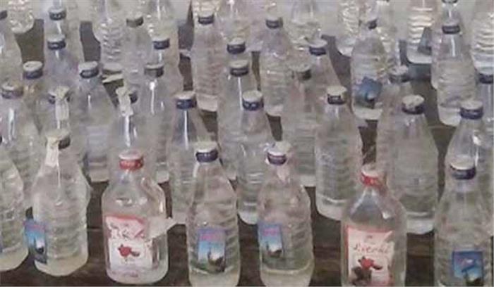 बिहार: भारी मात्रा में देशी शराब बरामद, 1 गिरफ्तार