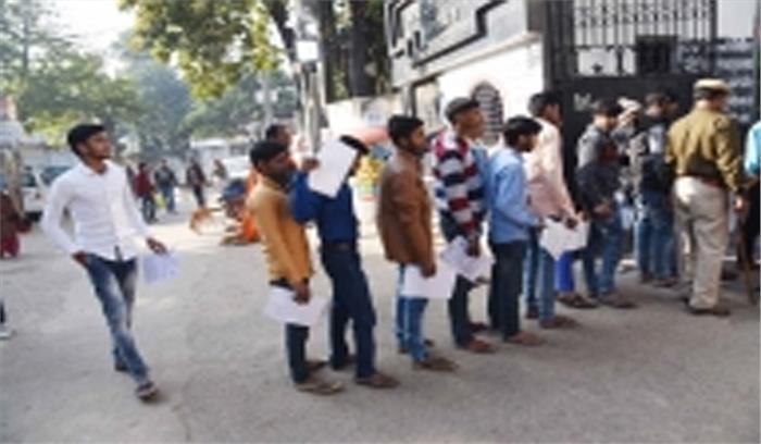 बिहार में कड़ी सुरक्षा के बीच मैट्रिक परीक्षा शुरू