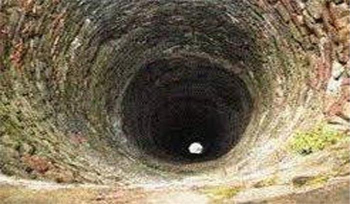 जहरीली गैस के कारण दम घुटने से दो भाई समेत तीन की मृत्यु