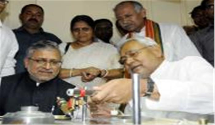 बिहार : कोरोना काल में बंद पड़ी सियासत में आने लगी गर्माहट