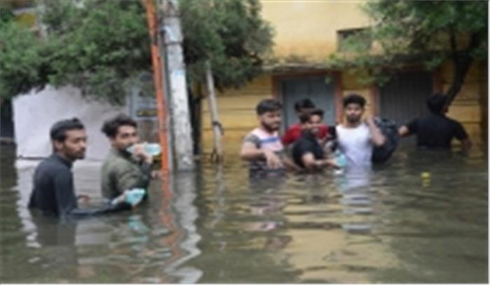 बिहार : पटना नगर निगम का बजट बढ़ा, मगर नालों में तब्दील हो गईं सड़कें