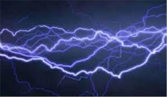 रोहतास में आकाशीय बिजली गिरने से महिला की मौत, पुत्री घायल