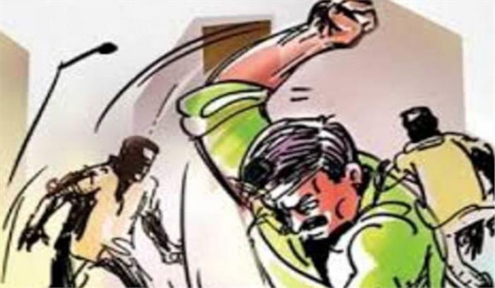 बिहार: ग्रामीणों ने की चोरों की पीट-पीट कर हत्या बिहार: ग्रामीणों ने की चोरों की पीट-पीट कर हत्या