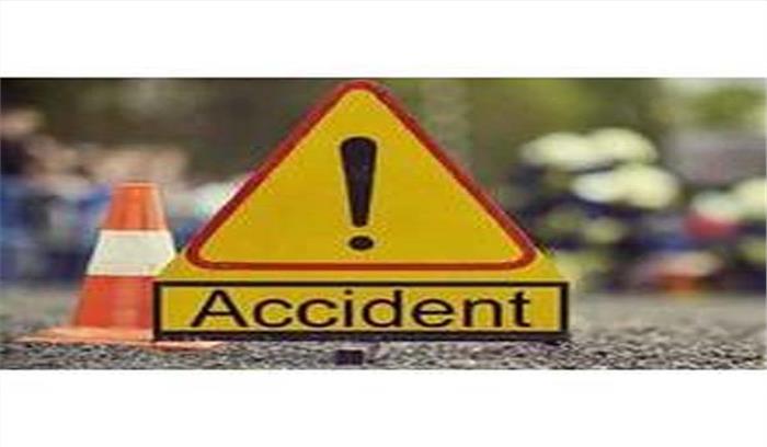 गोपालगंज जिले में बस और ट्रेलर की भिड़त में 12 यात्री घायल गोपालगंज जिले में बस और ट्रेलर की भिड़त में 12 यात्री घायल