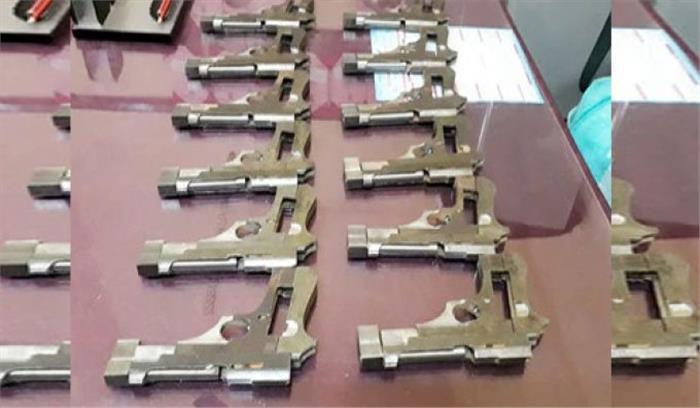 बिहार : टाटानगर-दानापुर एक्सप्रेस से 12 अर्धनिर्मित पिस्तौल बरामद