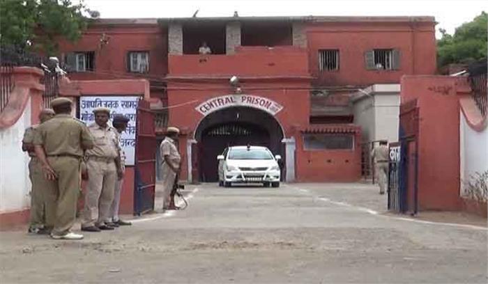 बिहार के गया केंद्रीय जेल में छापेमारी, सिम कार्ड बरामद