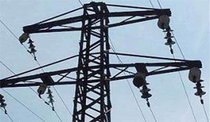 झोपड़ी पर हाईटेंशन तार गिरने से 2 बच्चों समेत 3 की मौत