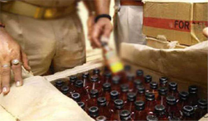 बिहार के मुजफ्फरपुर से 696 कार्टन शराब बरामद