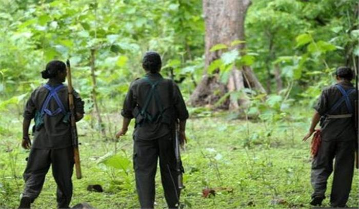नक्सलियों ने की आरक्षक की गला रेतकर हत्या
