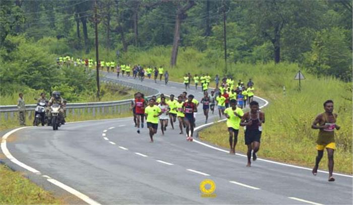 वीर जवानों की स्मृति में बीजापुर में दौड़ वीर जवानों की स्मृति में बीजापुर में दौड़