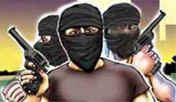 कट्टा दिखाकर सराफा व्यवसायी को लूटने का प्रयास