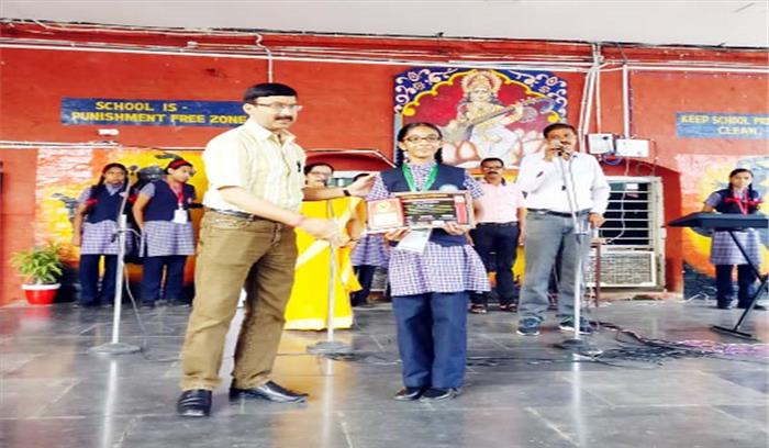 रेलवे इंग्लिश मीडियम की छात्रा का ऑल इंडिया डांस में उत्कृृष्ट प्रदर्शन