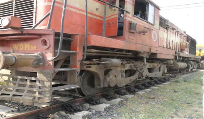 बिरधवाल रेल्वे स्टेशन पर शंटिंग के दौरान इंजन पटरी से उतरा बिरधवाल रेल्वे स्टेशन पर शंटिंग के दौरान इंजन पटरी से उतरा