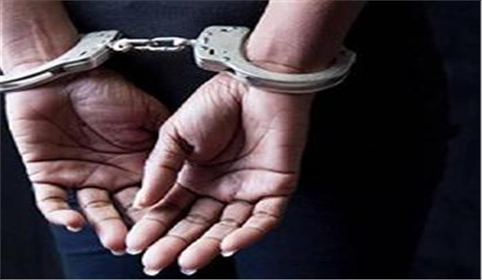 ब्लेकमेल करने वाले गिरोह का पर्दाफाश