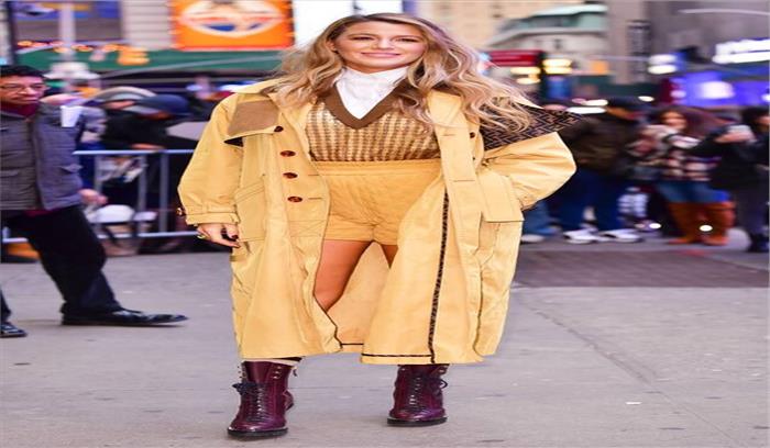 ब्लैक लिवली ने बच्चों के साथ अपने क्रेजी जिंदगी के बारे में बात की