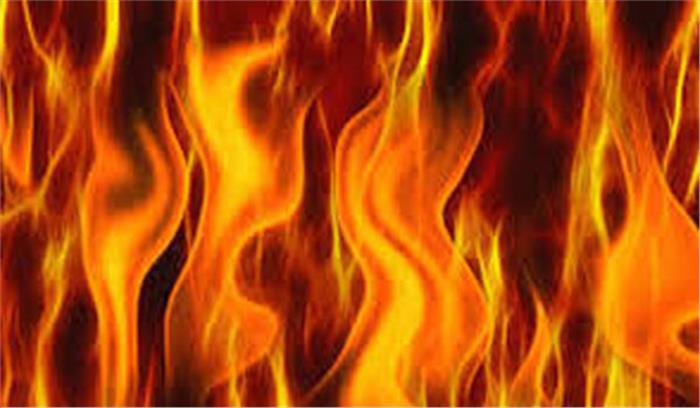 उत्तर प्रदेश : बहन से  बोर्ड परीक्षा में कम नम्बर आने पर छात्रा ने किया आत्मदाह