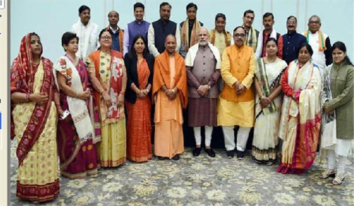 प्रधानमंत्री नरेंद्र मोदी से मिले भाजपा के निर्वाचित मेयर प्रधानमंत्री नरेंद्र मोदी से मिले भाजपा के निर्वाचित मेयर