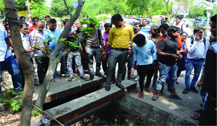 तनाव में था युवक, नाले में मिला शव