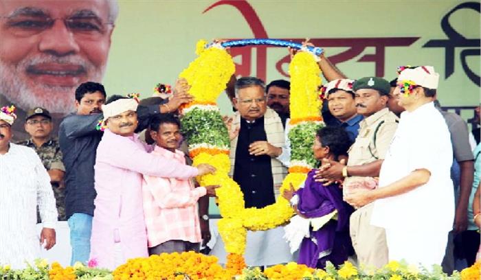 बोनस त्यौहार : मुख्यमंत्री का जगदलपुर में भव्य स्वागत