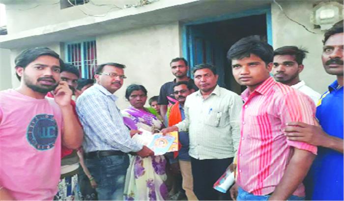 कुरुद के प्रत्येक बूथ पर पहुंच रहें समय दानी कार्यकर्ता