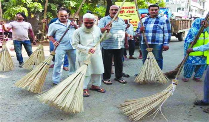 प्राधिकरण महाप्रबंधक ने किया बोटेनिकल गार्डन पार्किंग का निरीक्षण