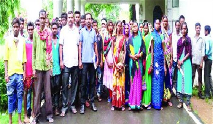 कारखाना संचालक ने दिया हत्या कर शव कुत्तों को खिलाने की धमकी