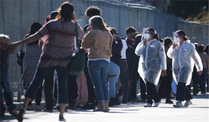 ब्रिटेन से लौटे 32 एनआरआई के खिलाफ शिकायत दर्ज