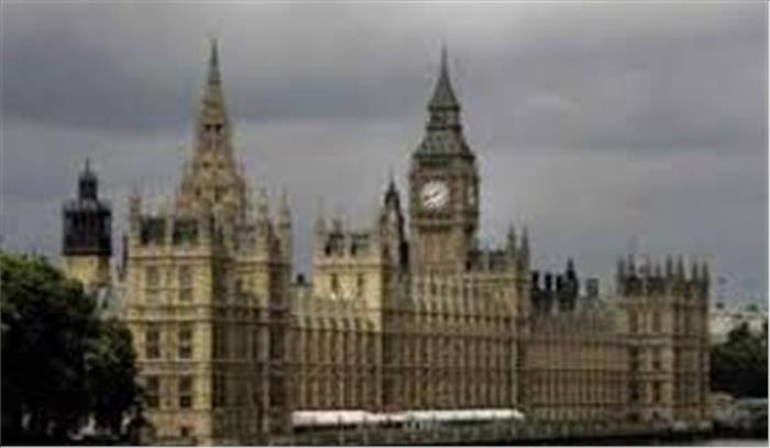 ब्रिटेन की संसद के दरवाजे आगंतुकों, पर्यटकों के लिए बंद ब्रिटेन की संसद के दरवाजे आगंतुकों, पर्यटकों के लिए बंद