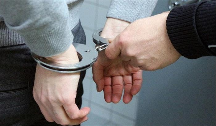 बुलंदशहर में फर्जी दरोगा गिरफ्तार बुलंदशहर में फर्जी दरोगा गिरफ्तार