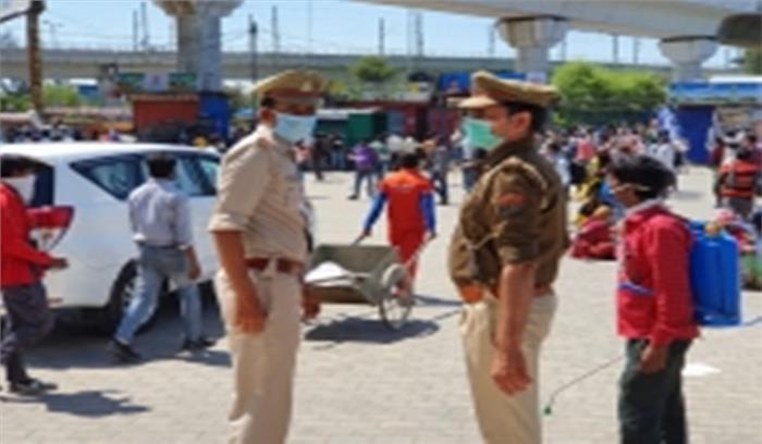 भाईचारे की मिसाल : मुसलमानों ने हिंदू पड़ोसी का किया अंतिम संस्कार