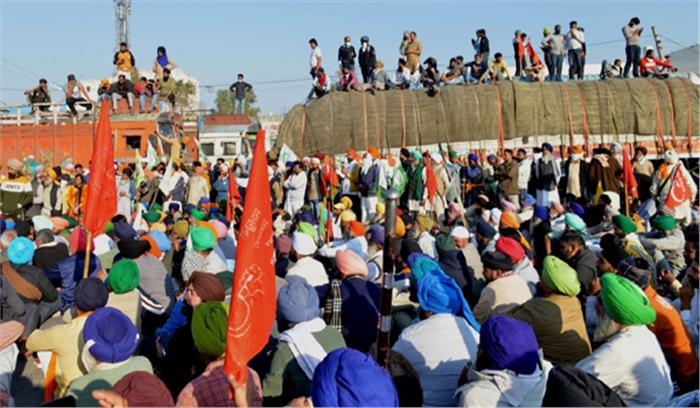 बुराड़ी मैदान में पीने का पानी और लंगर की व्यवस्था, लेकिन ठहरने के लिए कोई टेंट नहीं