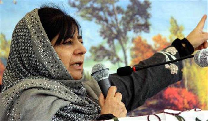 बुर्का पर प्रतिबंध की शिवसेना की मांग नाजायज : महबूबा