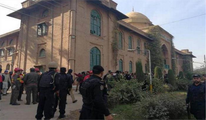 पेशावर में कृषि प्रशिक्षण संस्थान के छात्रावास पर हमला, 14 की मौत