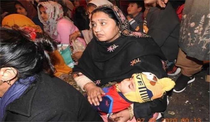 सीएए, एनपीआर और एनआरसी के विराेध में प्रदर्शन सीएए, एनपीआर और एनआरसी के विराेध में प्रदर्शन