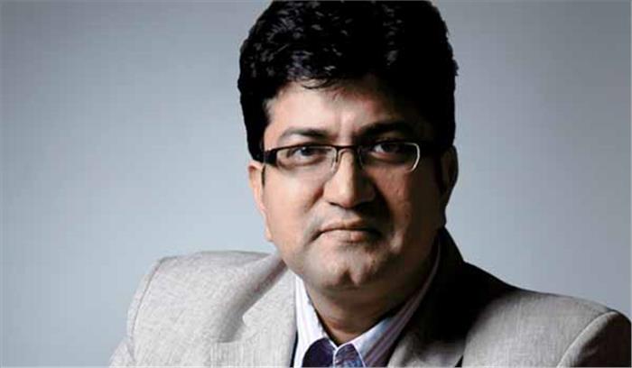 पद्मावती को प्रमाण पत्र मिले बिना ही स्क्रीनिंग करना निराशाजनक: प्रसून जोशी