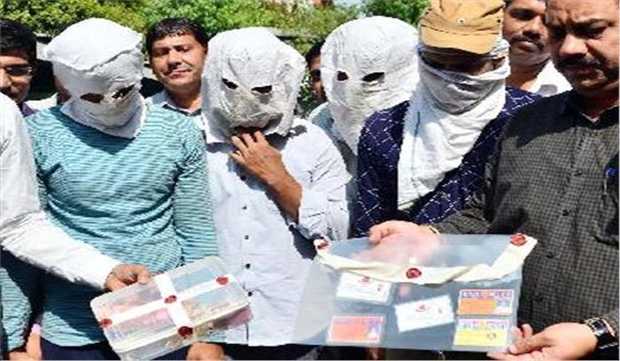 सीबीआई अधिकारी बनकर लूटने वाले धरे