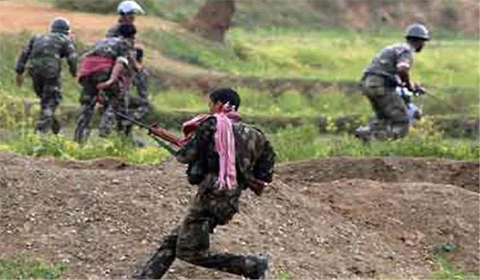 छग : इरपानार में पुलिस-नक्सली मुठभेड़, सामान बरामद 