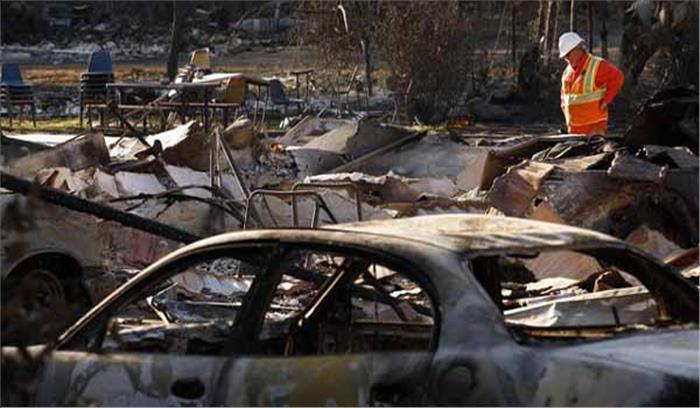 कैलिफोर्निया आग: राहत, बचाव के साथ-साथ शवों की तलाश जारी