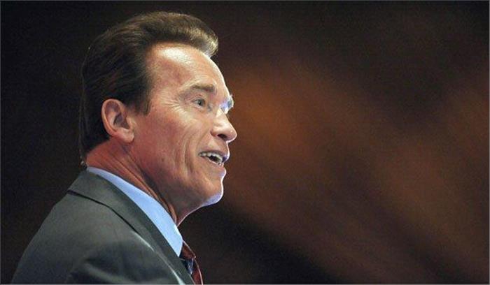 आर्नोल्ड श्वार्जनेगर ने दी ट्रंप को श्वेत श्रेष्ठतावादियों का समर्थन न करने की सलाह