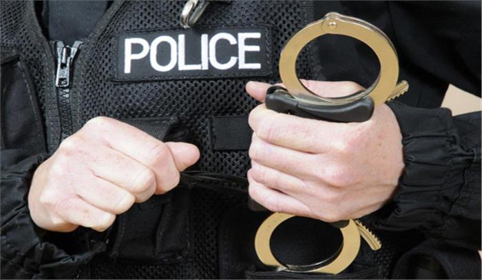 कैलिफोर्निया में एक व्यक्ति इस्लामिक स्टेट में शामिल होने के आरोप में गिरफ्तार