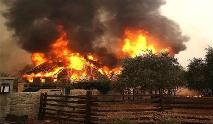  कैलिफोर्निया के जंगलों में लगी आग,मृतकों की संख्या 15 हुई​​​​​​​