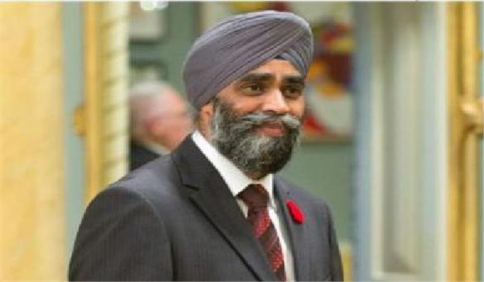 कनाडा के रक्षा मंत्री हरजीत सिंह ने स्वर्ण मंदिर में मत्था टेका