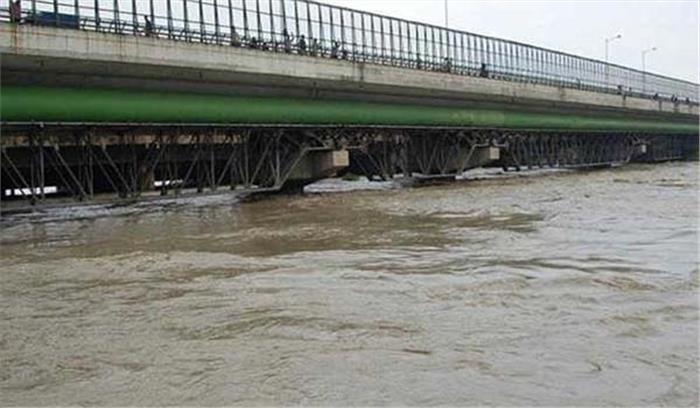 राजधानी में निचले इलाकों में बाढ़ का खतरा