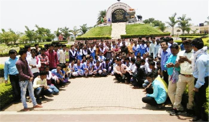 विद्यार्थियों को कराया गया शैक्षणिक भ्रमण