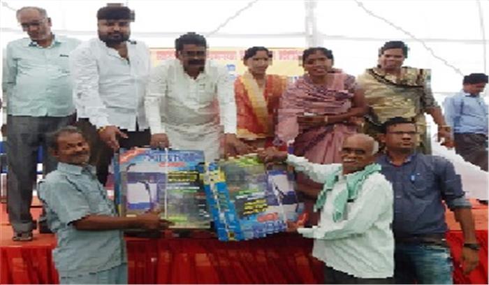 बढ़ईपाली शिविर में सैकड़ों आवेदन का स्थल पर ही निराकरण