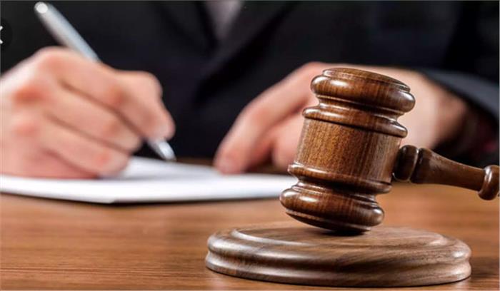 ऑस्ट्रेलिया : कम वेतन देने पर पूर्व प्रोफेसर के खिलाफ मामला