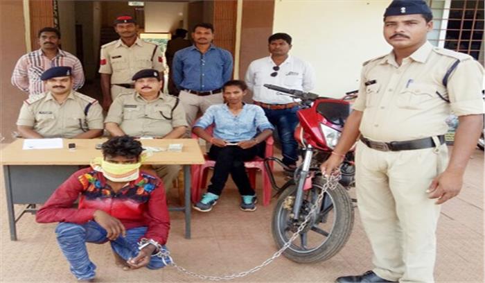 नगद व मोबाइल चोरी के आरोपी गिरफ्तार